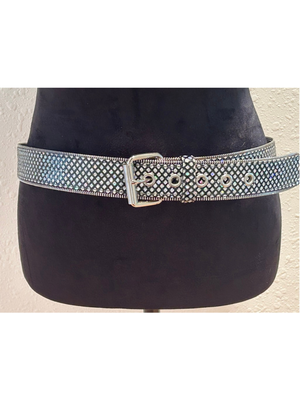 Women's Unbranded Black and silver glitter Belt 32” to 36” waist - Picture 4 of 5